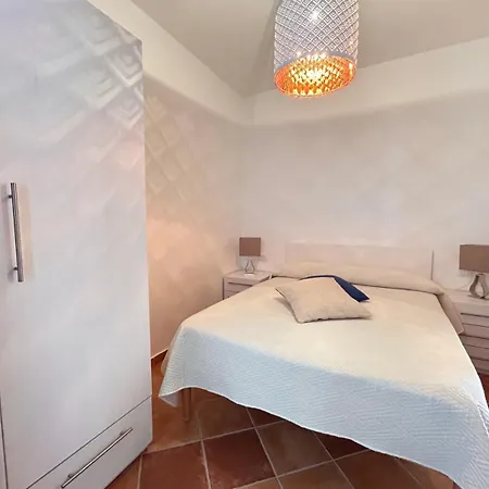 Casa Vacanze - Le Bacche Di Maiorca Budoni Exterior photo